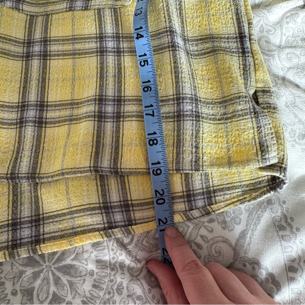 Forever 21‎ Cropped Yellow Plaid Flannel Top Women's Size Medium Fall Western - Picture 8 of 9